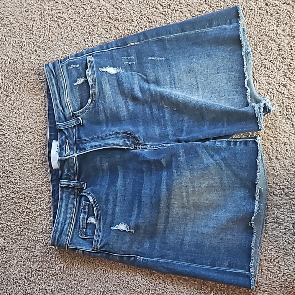 Women's high-waisted dark wash shorts